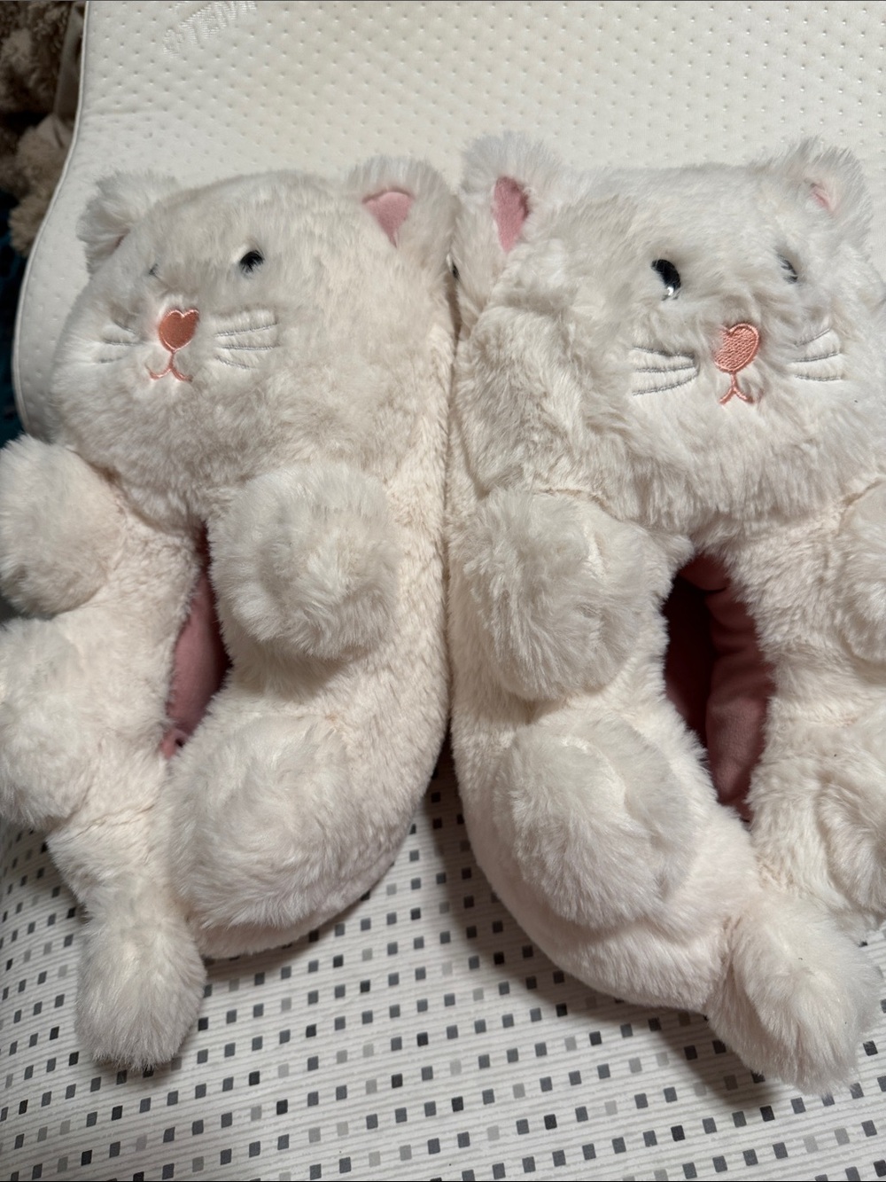 No Boundaries Plush White Cat Slippers with Pink Accents